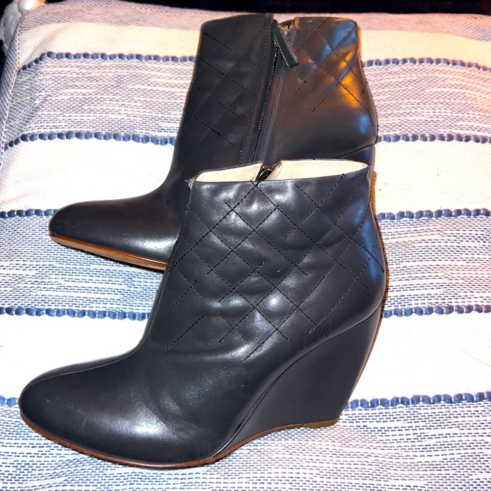 Sexy short boots size 10 mint condition easy sipper Rupert Sanderson